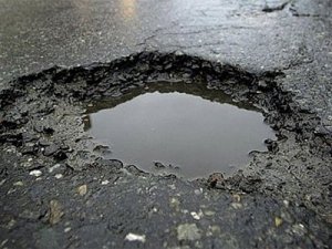 Чем ямы грозят автомобилю